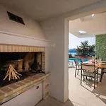 וילה Tela With Pool *