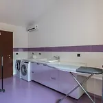 וילה Tela With Pool *