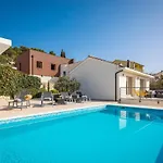 Tela With Pool * ז'אבוריץ'