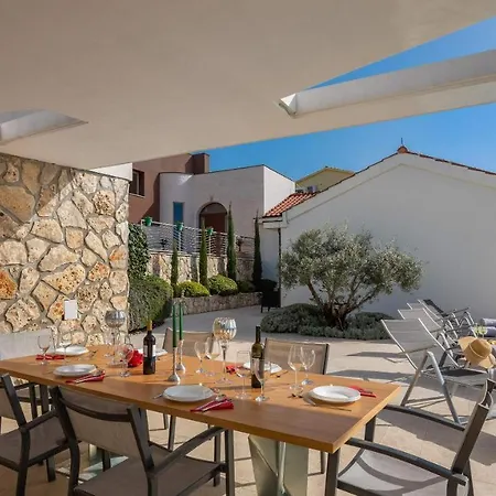 Tela With Pool Vila *