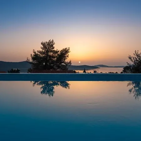 Tela With Pool Villa Zaboric