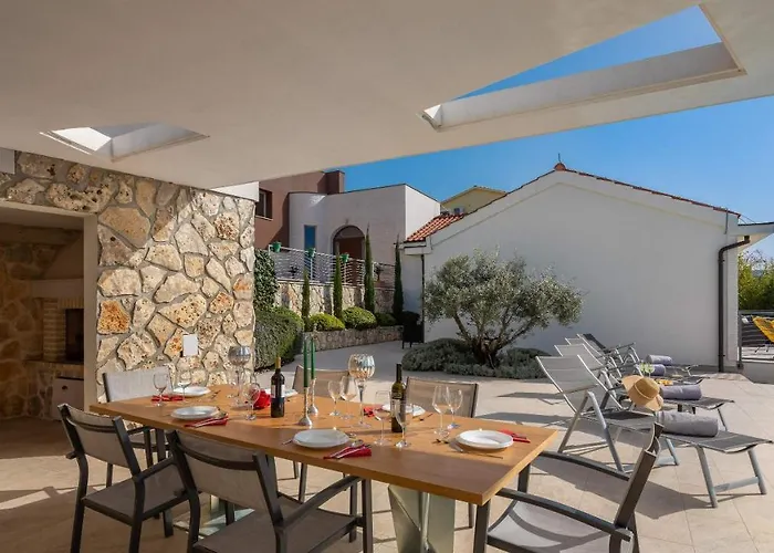 Tela With Pool Vila *