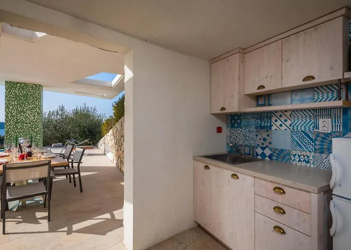 Tela With Pool * Zaboric