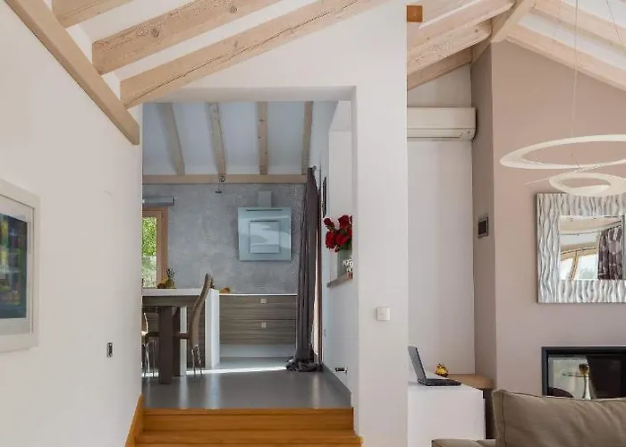 Tela With Pool Vila Zaboric