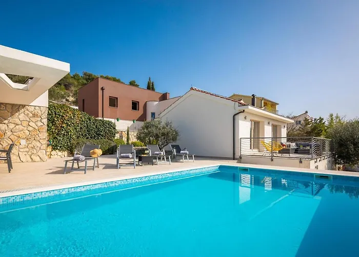 Tela With Pool * 扎博里克